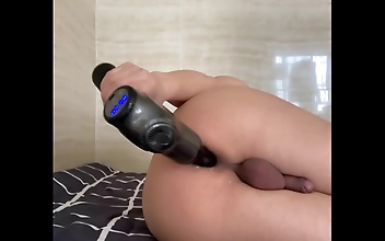 JAV Slut Gets Double-Teamed by Four Lustful Men: First Fascia Gun Experience and Multiple Orgasms!