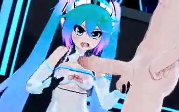 Crowd- Pleaser: Luscious Mikus Shows Off His Toy for the Boys!