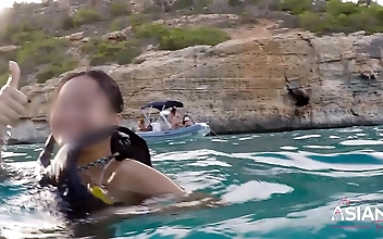 JAV Megastar Outdoor Public Sex Exposing Luscious Lips and Underwater Creampie