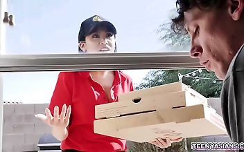 JAV Horny Threesome Alert! Jay Romero and Rion King s Pizza Delivered by Luscious Ember Snow Ends in Steamy Pizza Threesome Party