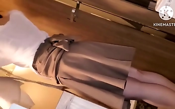 Japanese Beauty Gives Mind-Blowing Creampie Performance