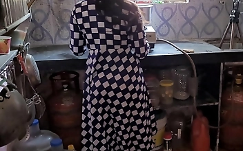 Indian Auntie Gets Fucked by a Kinky Chinese Man