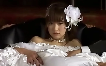 JAV Hotwife Hookup: 4-Year Married Woman's Luscious MILF Body in Action!
