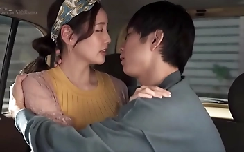 JAV Goddess Kanna Misaki Teaches Virgin Brother-in-Law How to Kiss Seduces Him with Her Luscious Lips!