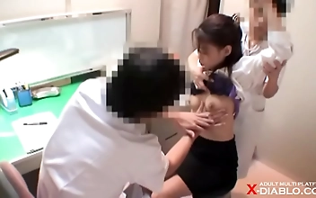 Japanese OL Palpation by Dochara Gynecologist: 32-Year-Olds Luscious Examination